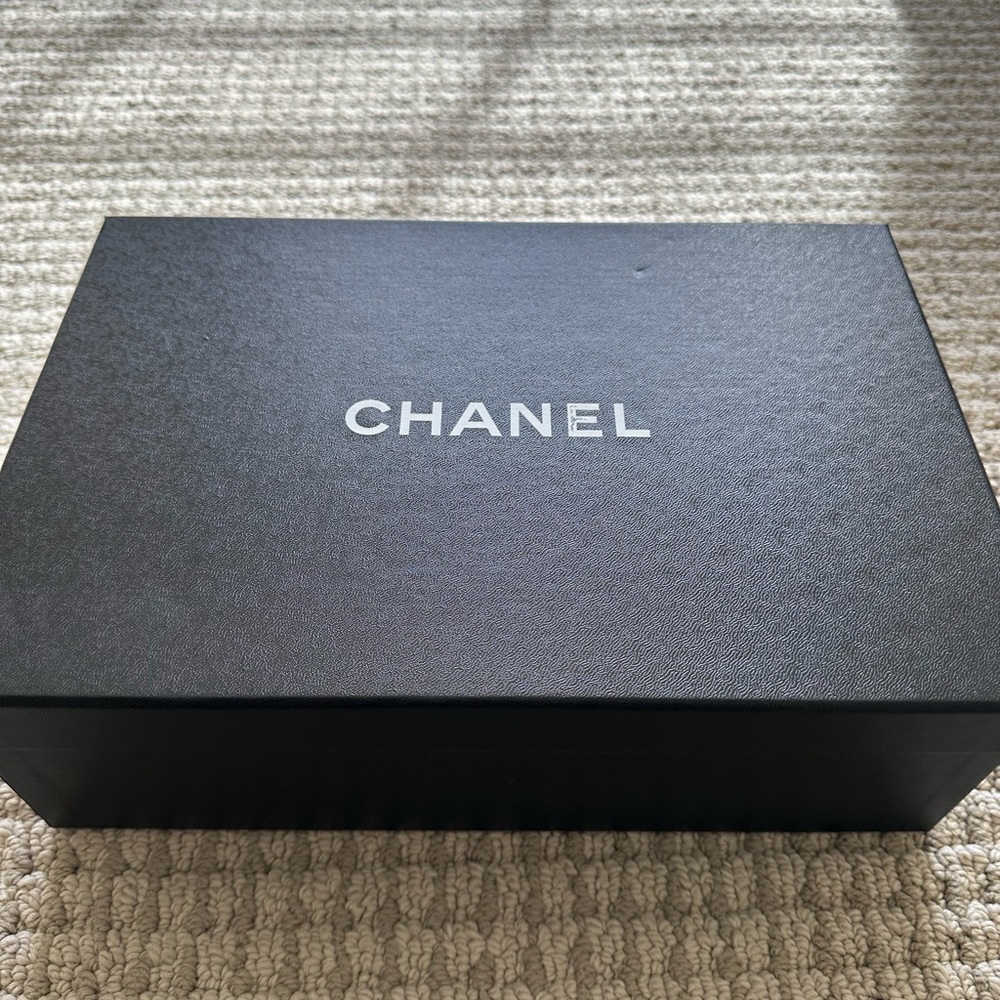 Chanel 2022 collection black leather sandal Bow Tie heels - Picture 6 of 8